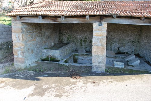 Le-Crestet, lavoir