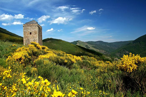 Tour XIe siècle, Saint-Laurent-les-Bains